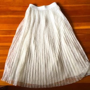Artizia Little Moon Lace Lined pleated skirt